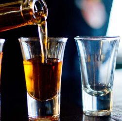 Manfaat Mengonsumsi Alkohol Asalkan Dikonsumsi Dalam Jumlah Sedang
